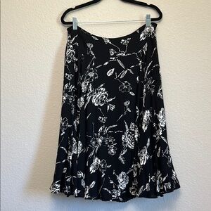 Jones New York Black and White Floral Skirt